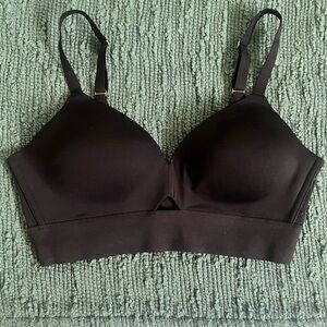 SPANX Black Wireless Sports Bra
